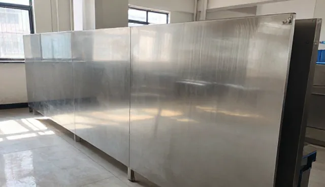 不锈钢板选材的性能与适用条件比较